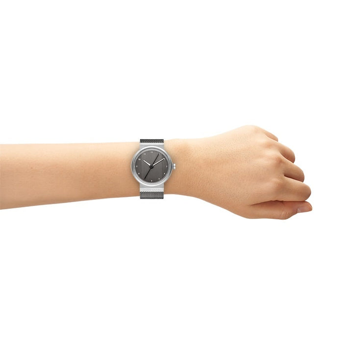 792