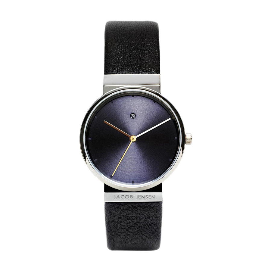 Uhr mit schwarzem Lederarmband und blauem Zifferblatt, goldenen Zeigern und silbernem Gehäuse