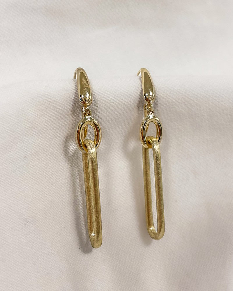 Auffällige Gelbgold-Ohrhänger mit mattierten Goldelementen – 14 Karat Luxus für Damen
