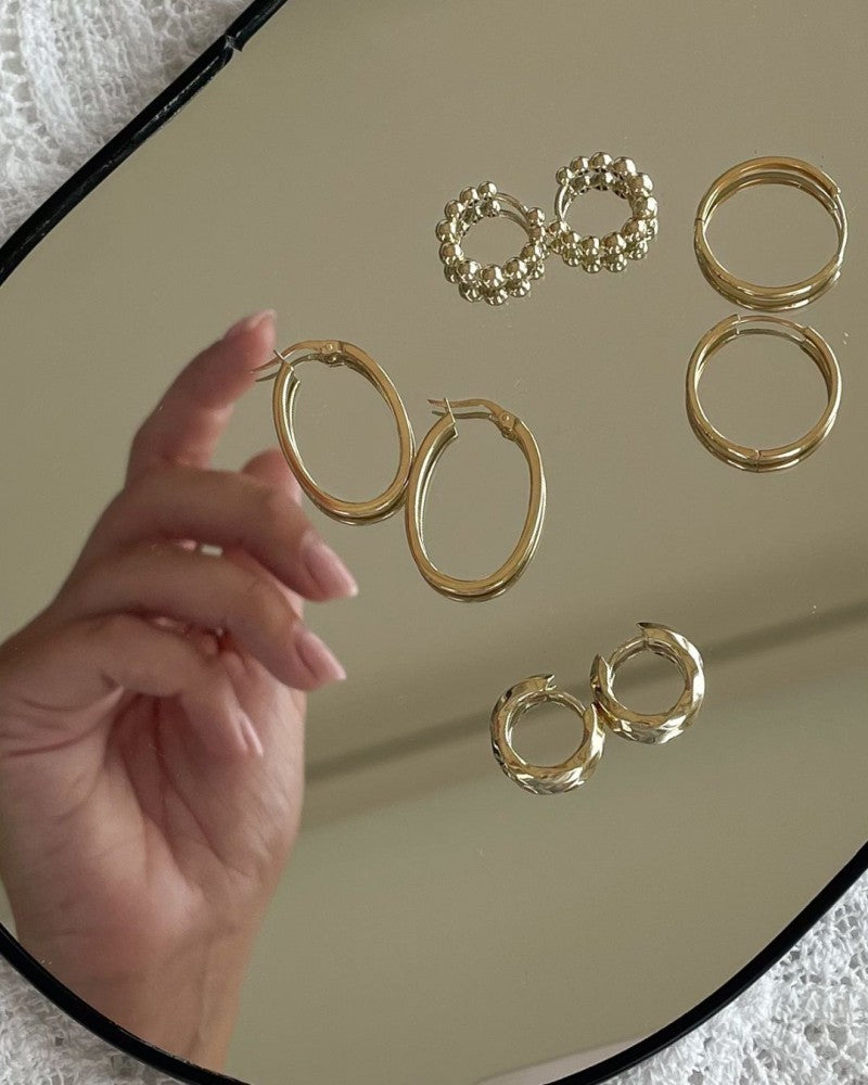 Zeitlose Gelbgold Ohrringe – 14 Karat, 16 x 25 mm Innenmaß, Elegantes Minimalistisches Design