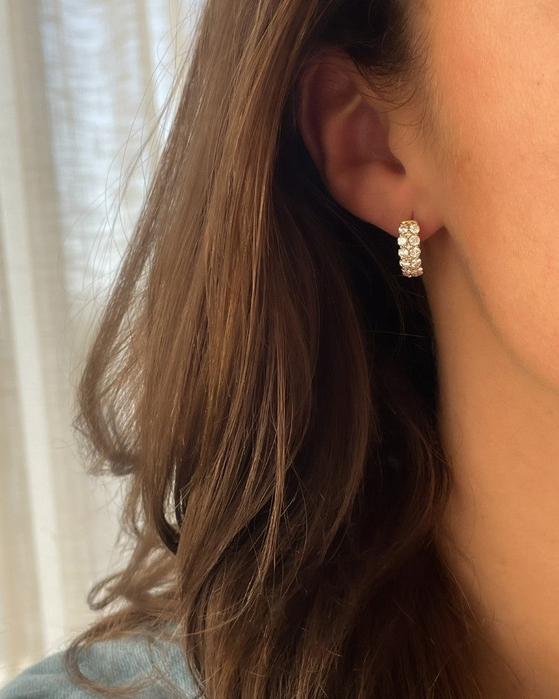 Luxuriöse Ohrringe aus Gelbgold mit funkelnden Diamanten im Pavé-Setting, 1,72 Karat.
