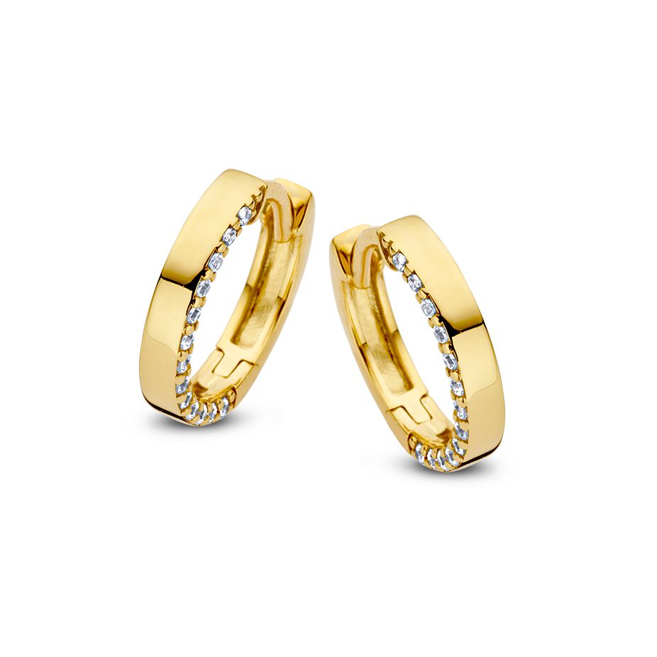 Gelbgoldene Creolen mit Zirkonia, glänzende Oberfläche und schlichte, moderne Form