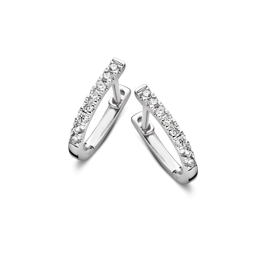 Klapp-Ohrringe aus Weißgold mit 0,20 ct. weißen Diamanten in geschwungener Form