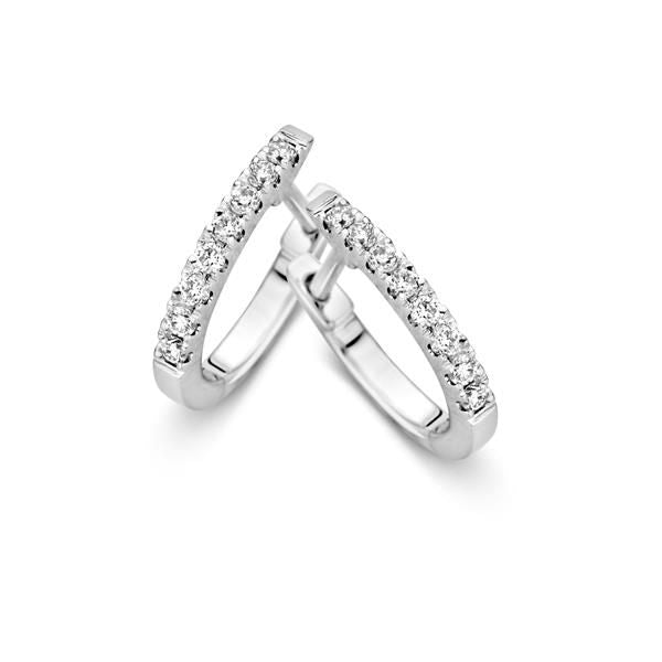 Weißgoldene Ohrringe mit Diamanten in klarer Fassung, 0,21 ct, glänzende Oberfläche.