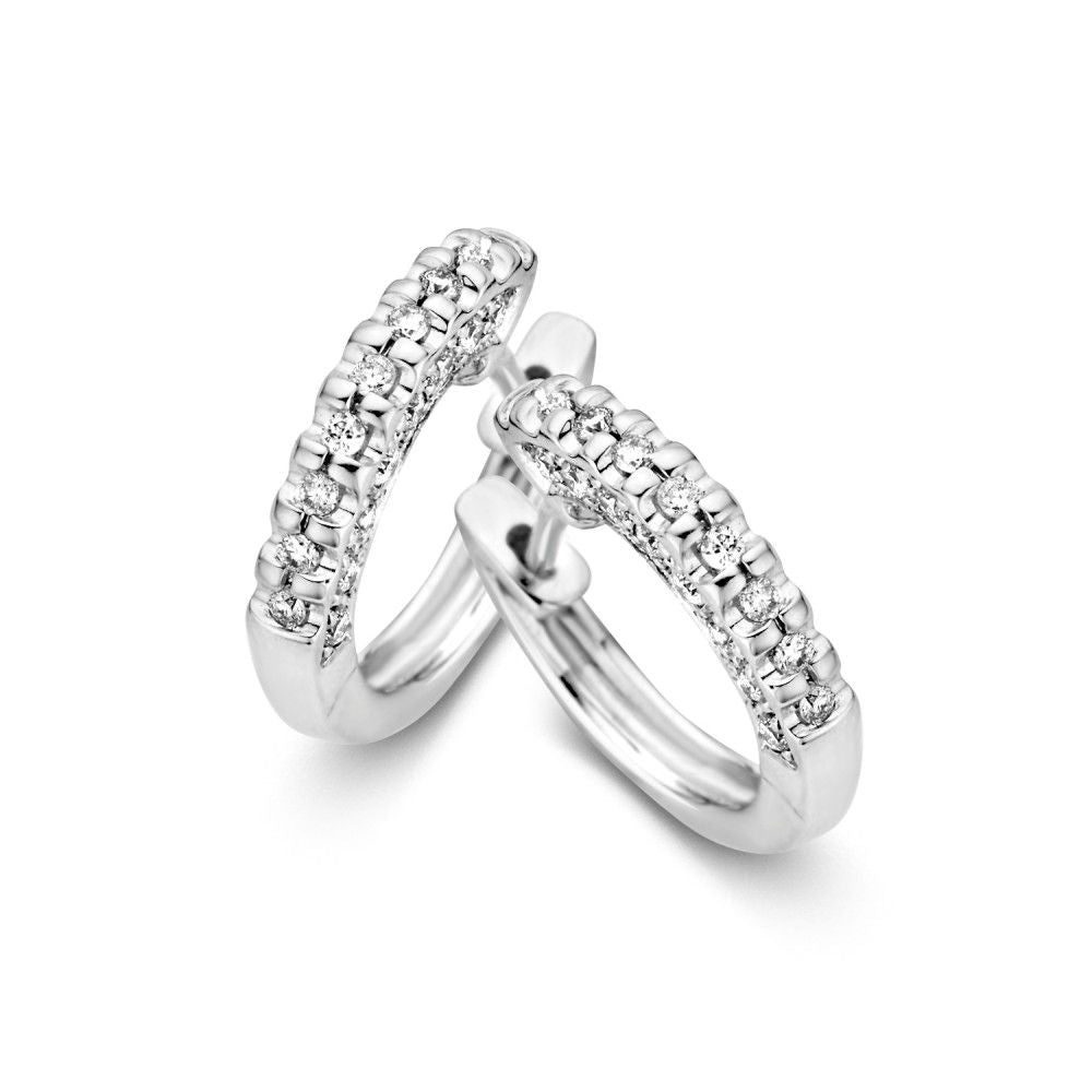 Weißgoldene Ohrringe mit seitlichen Diamanten – 14 Karat, 0,30 crt