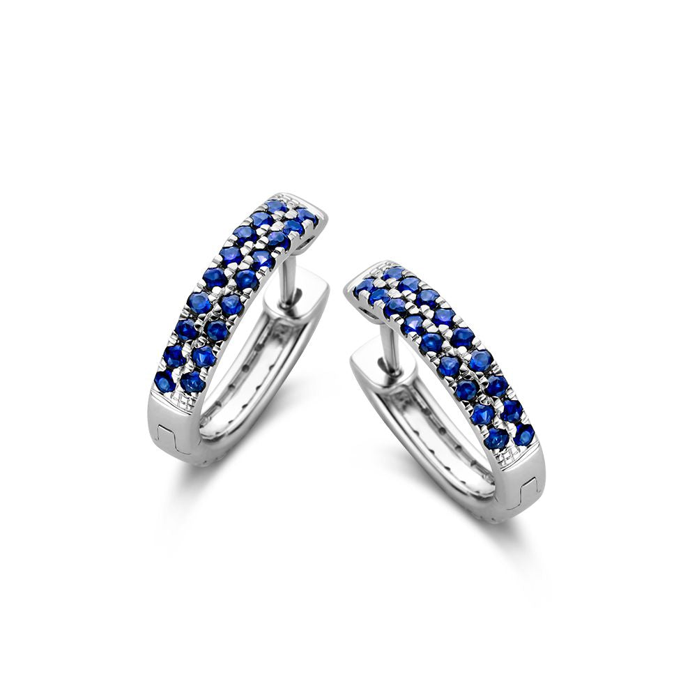 Witgoldene Klapp-Ohrringe mit blauen Saphiren und Diamanten, 0,40 ct, in geschwungener Form