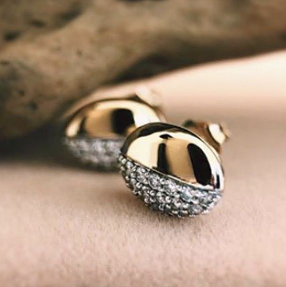 Bicolor Gouden Oorknoppen met 0,30ct Briljante Diamanten