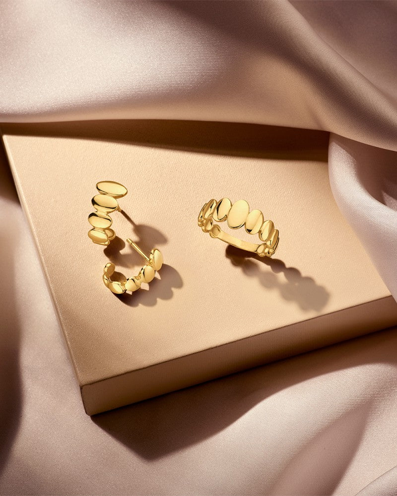 Geelgouden Oorstekers met Bolletjes Design – 14-Karaat Luxe voor Dames