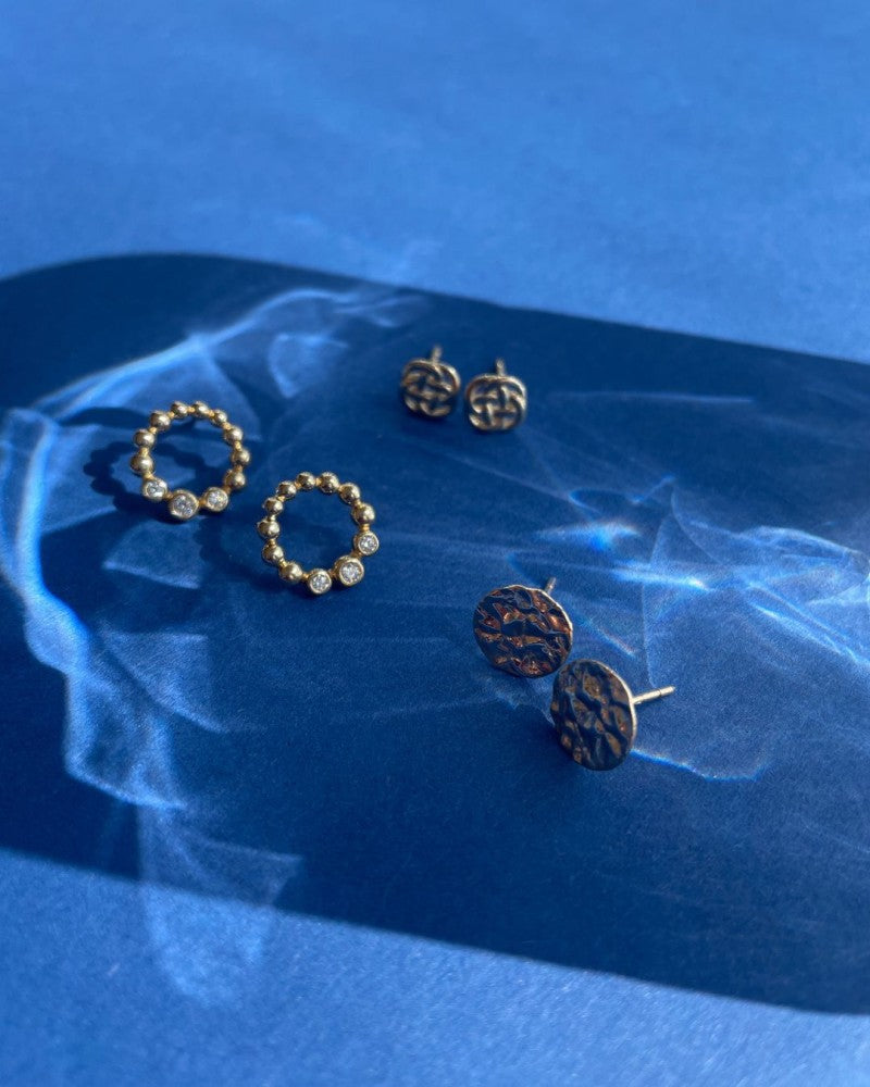 Gelbgold-Ohrstecker mit verschlungenem Muster – Elegante Ohrringe für Damen – Van der Kooij
