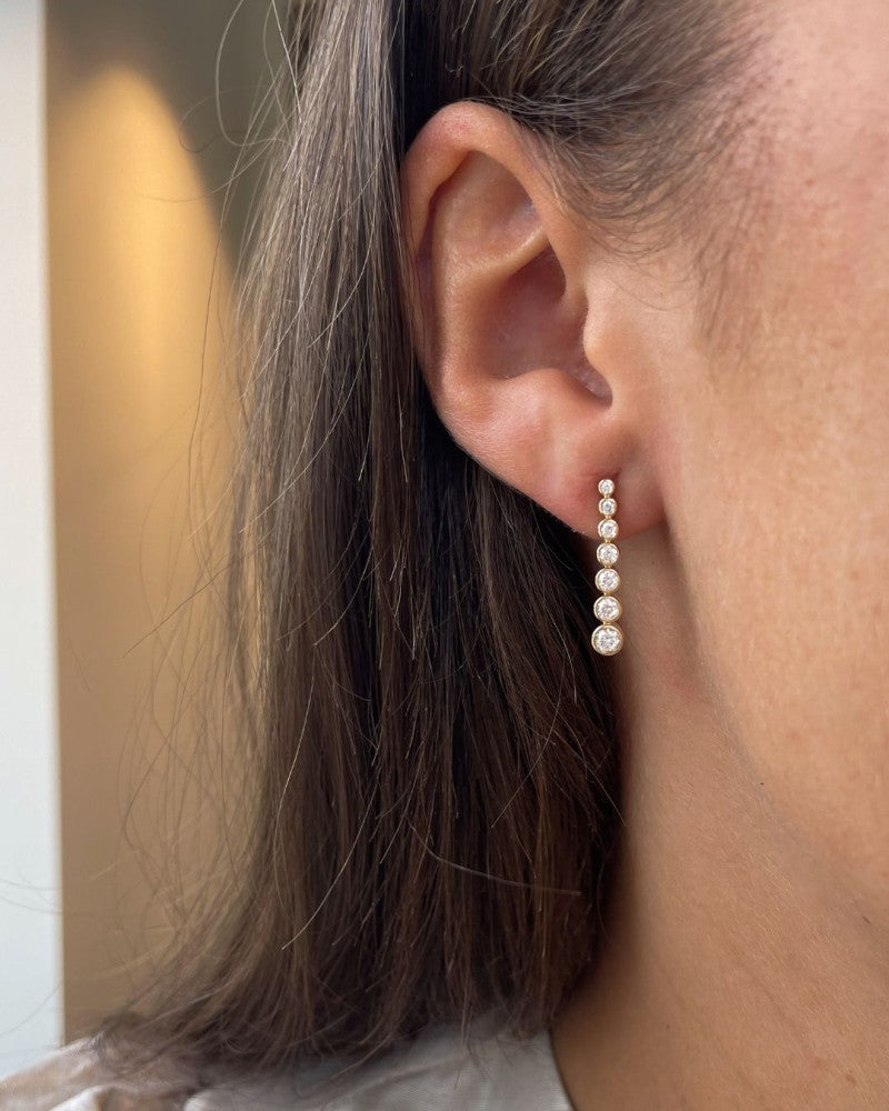 Schitterende Geelgouden Diamanten Oorhangers met Briljanten in Oplopende Grootte – 0,70 crt.