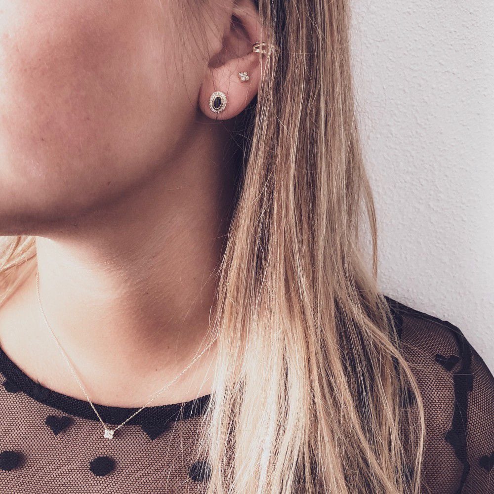Gelbgold-Ohrstecker mit blauen Saphiren und Diamanten – 0,15 kt