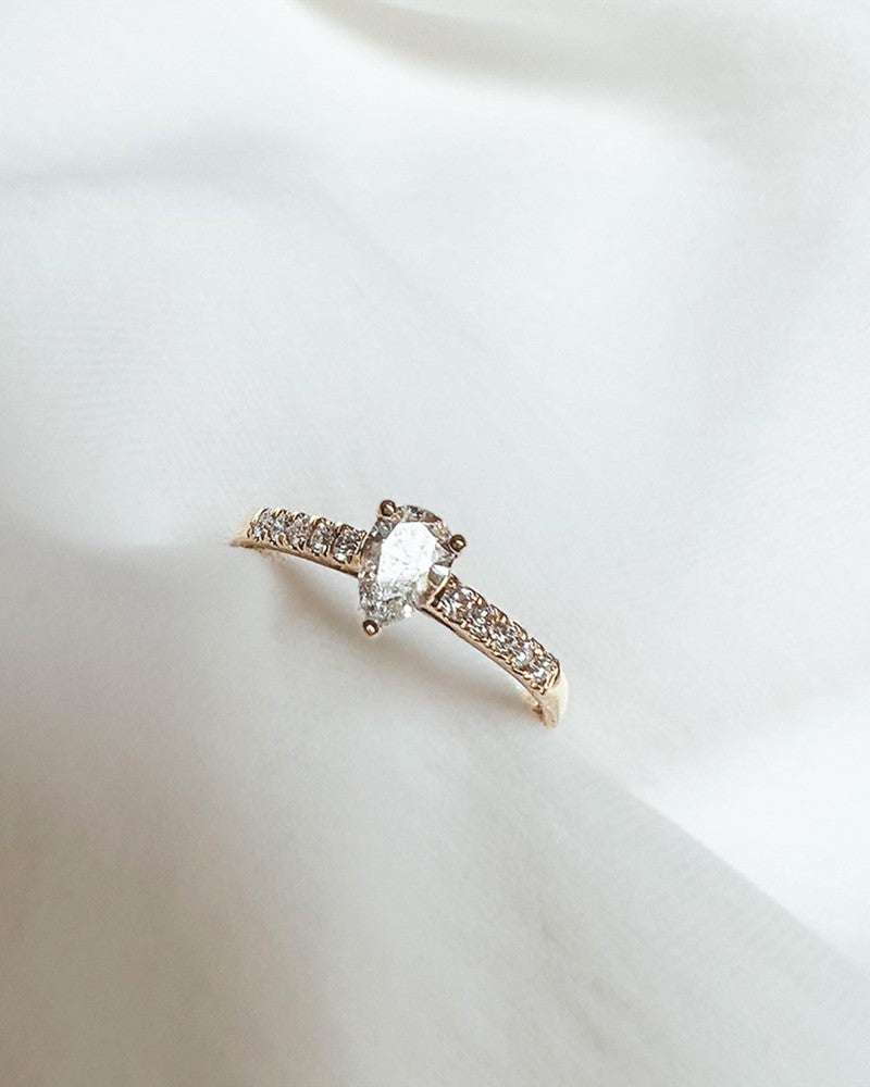 Ring Ava Royal 0,75 crt. geelgoud