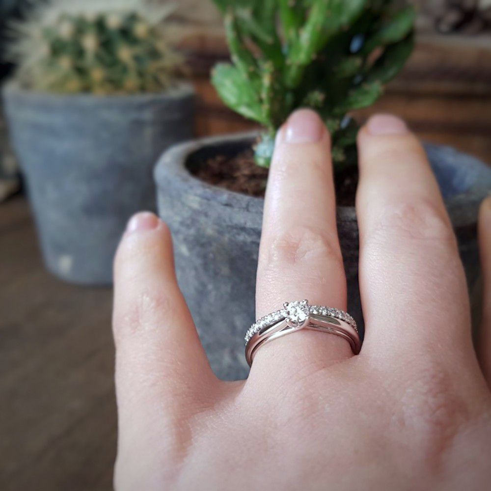 Eleganter Gelb- und Weißgoldring mit 0,25 Karat Brillant-Diamant