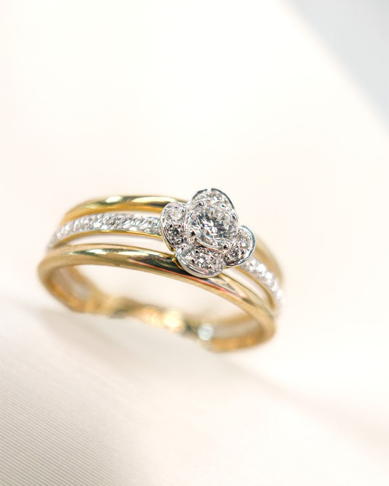 Bicolor Gelb/Weißgold Damenring mit Diamantblütenfassung – 0,28 ct Diamanten, 14 Karat