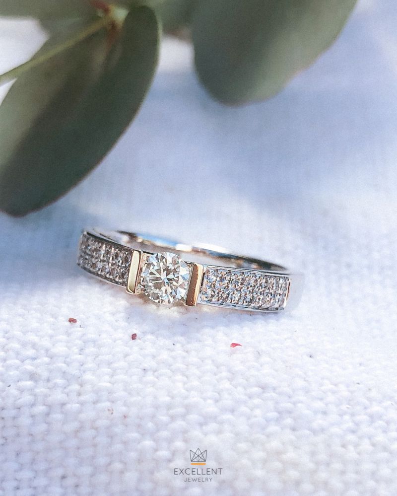 Bicolor Damenring aus Weiß- und Gelbgold mit Diamant - 0,30 Karat Brillant