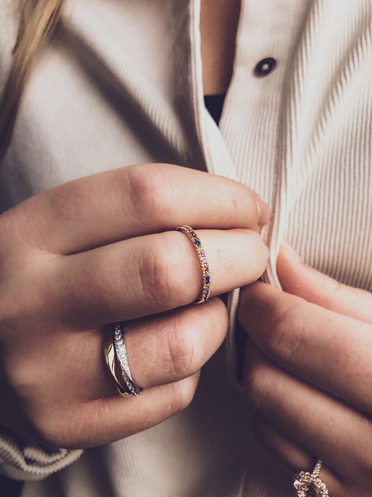 Gelb-weißer Goldring mit Zirkonia – Subtile Eleganz in 14 Karat Gold