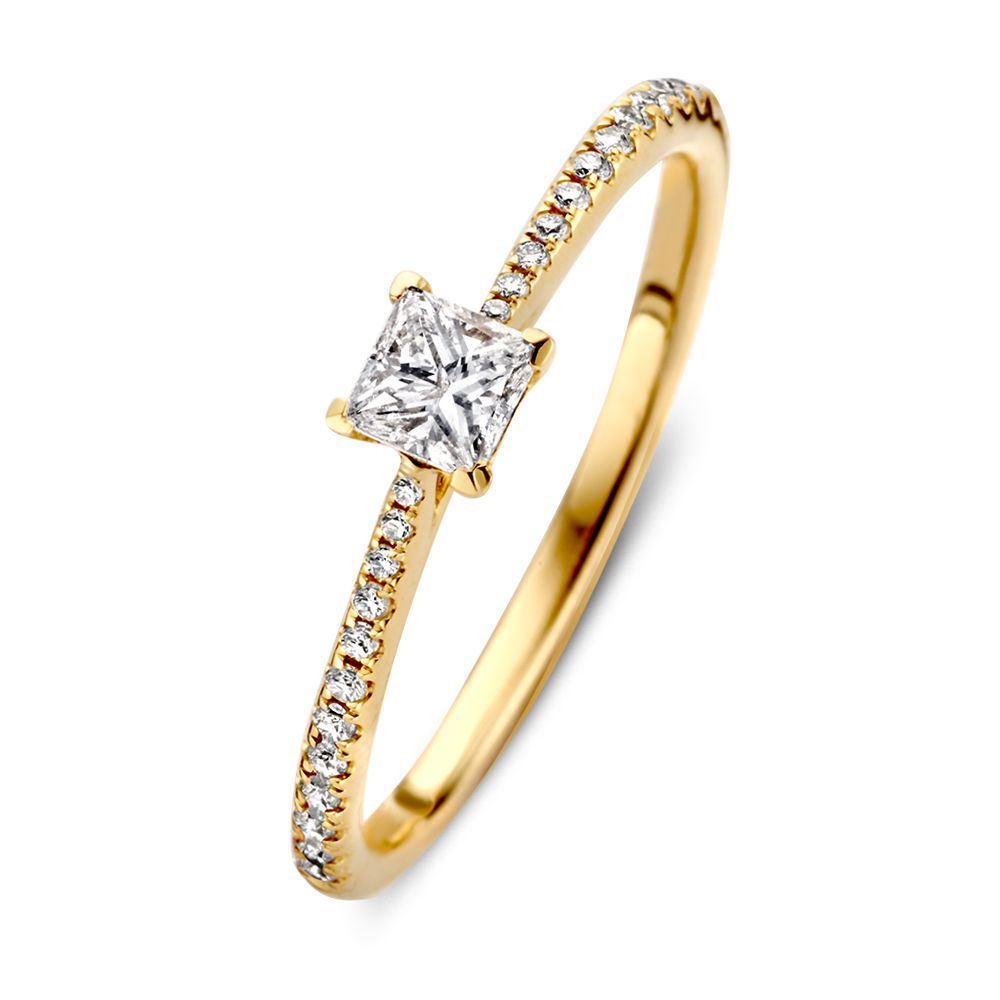 Verfeinerter Damenring aus 14kt Gelbgold mit princessgeschliffenem Diamanten und Diamantenband
