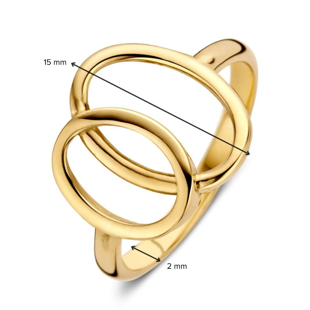 De Geelgouden Damesring met Speels Design van Excellent Jewelry is gemaakt van 14 karaat goud en heeft twee overlappende open ovalen, waarvan de grootste 15 mm meet; de brede band is op het kleinste punt 2 mm dik.