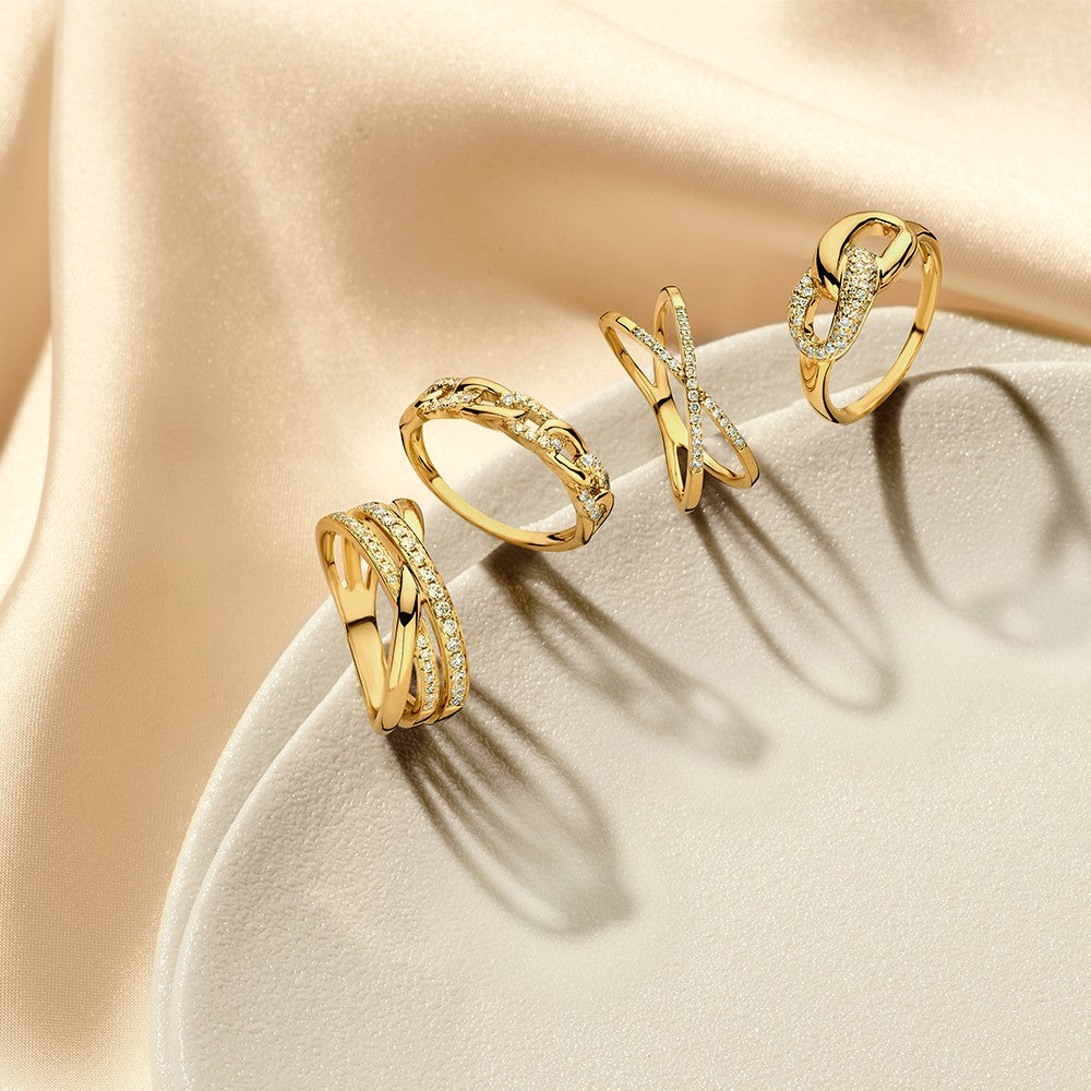 Gelbgoldener Gliederring mit Diamant – 14 Karat Luxus für Damen