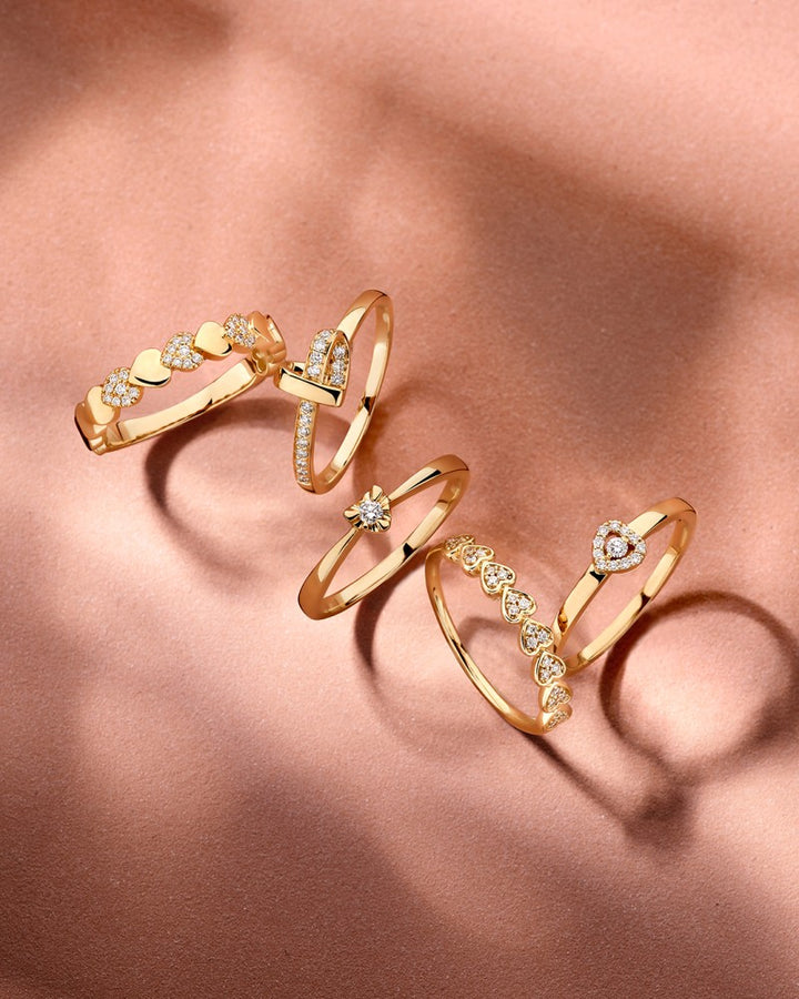 Stijlvolle Geelgouden Ring met Diamant – Tijdloze Elegantie 0.08 crt.