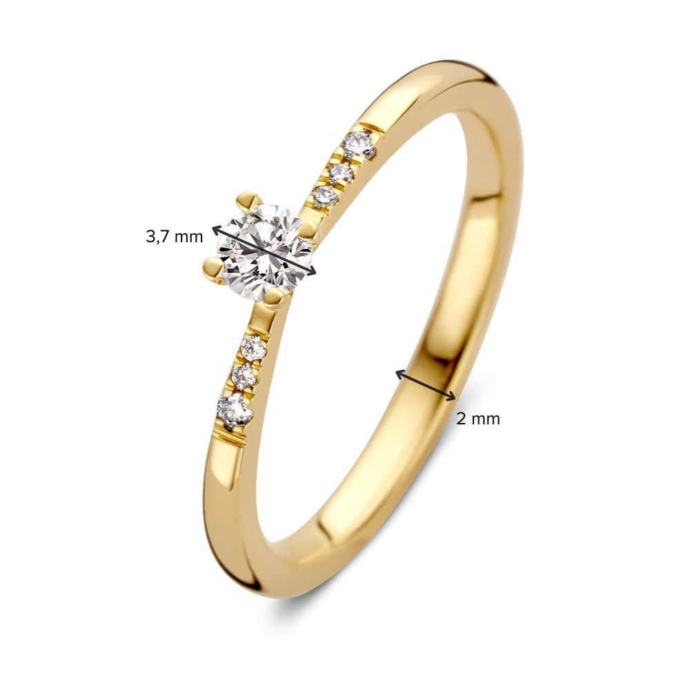 Eleganter Solitärring aus Gelbgold mit brillantgeschliffenem Mittelstein und Seitensteinen 0,21 Karat.