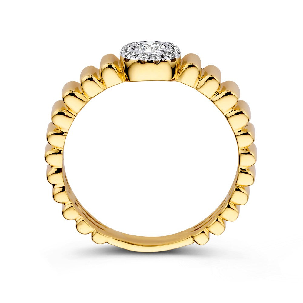 Verspielter Goldring mit gerippter Verzierung und funkelnden Diamanten – Klassische Eleganz
