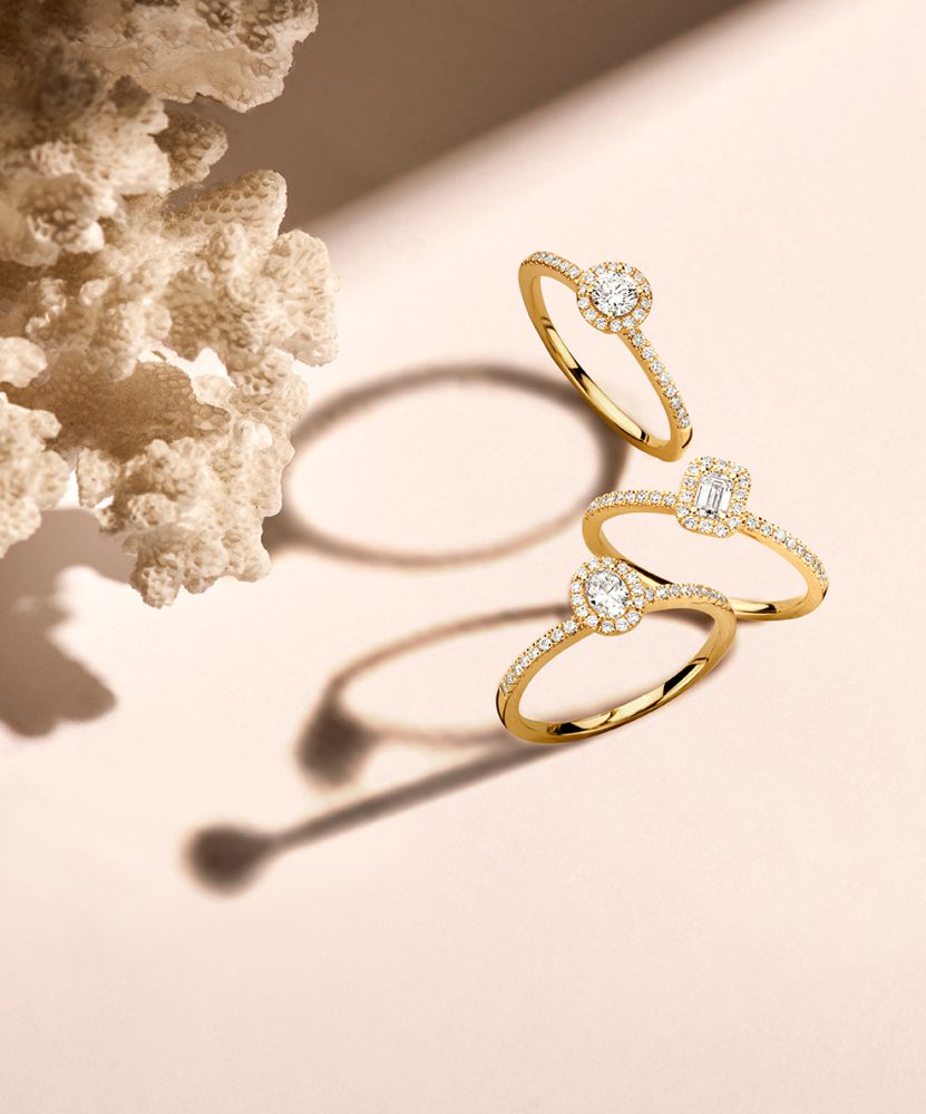 Eleganter Gelbgoldring mit ovalem Diamanten und Halo – 14 Karat Gold, 0,40 Karat Diamant