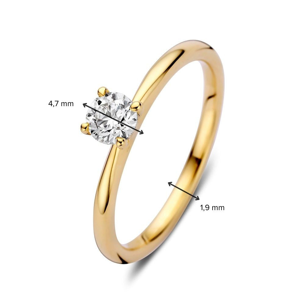 De Elegante Gouden Solitair Ring met 0,40 crt Briljant van Excellent Jewelry heeft een briljant geslepen diamant (4,7 mm) in vier pootjes en een subtiele 1,9 mm band-perfecte luxe voor dames.