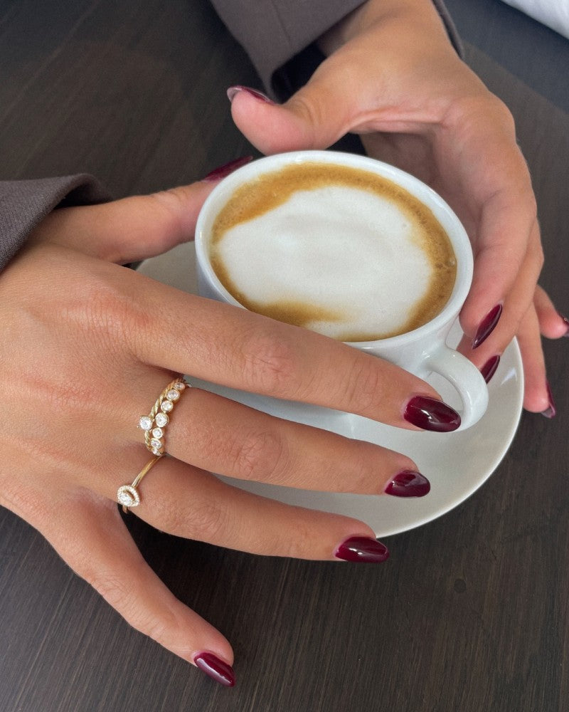 Eleganter Gelbgold-Rings mit Zirkonia in runden Krappenfassungen – Zeitlose Schönheit in 14 Karat Gold