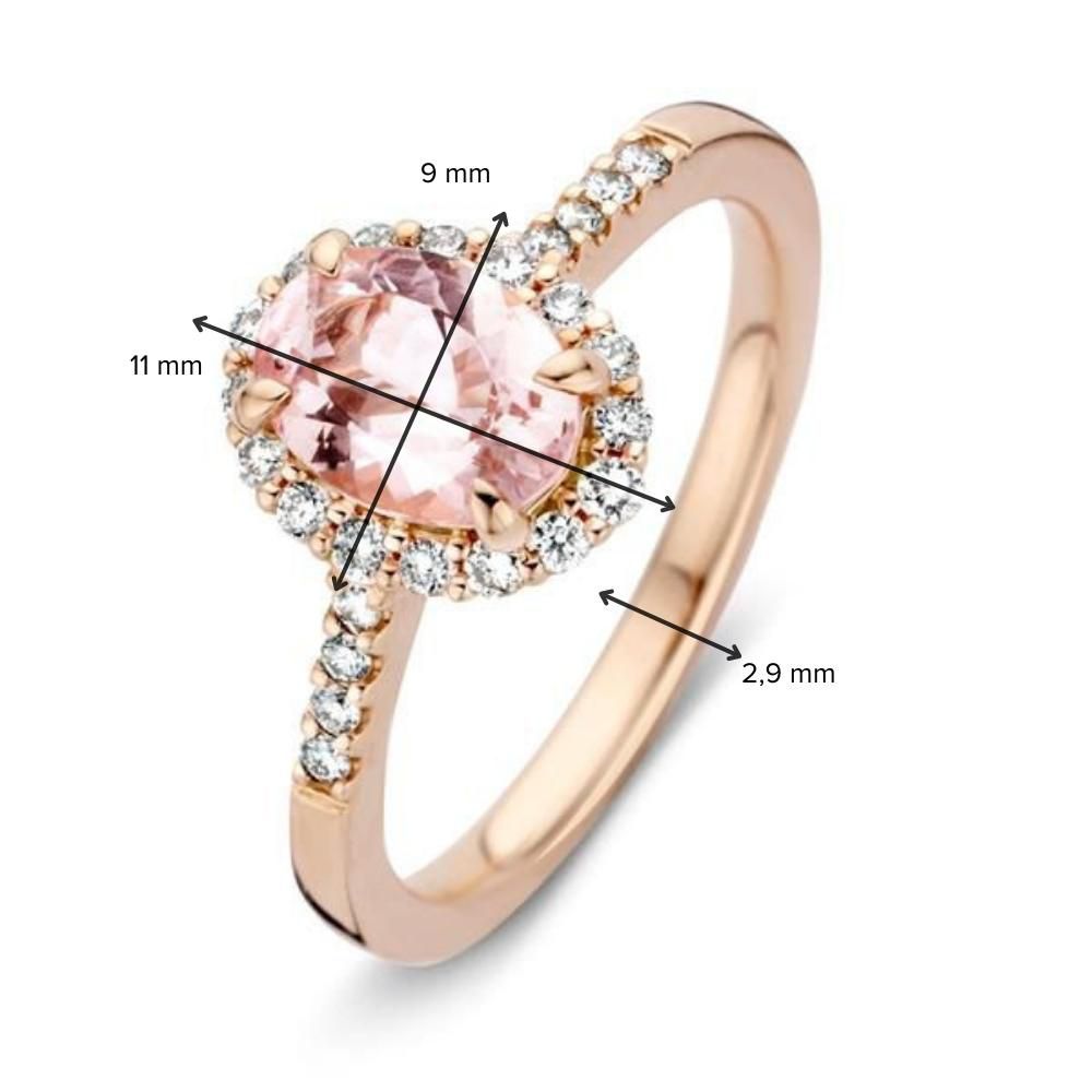 De 14 karaat roségouden ring van Excellent Jewelry heeft een ovale morganiet van 1,28 ct (11x9 mm) omringd door 0,27 ct briljanten. De band, bezet met extra stenen, is 2,9 mm breed.