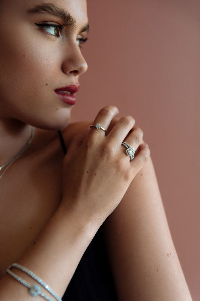 14 Karat Weißgoldring mit 0,21 Karat Diamant im Brillantschliff