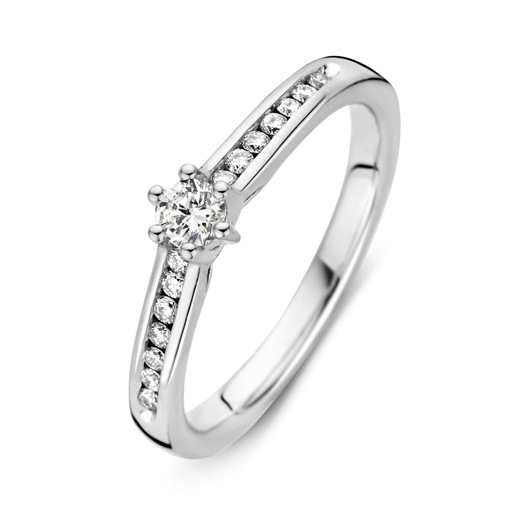 Ring aus Weißgold mit brillantem 0,30 ct Zentrstein und kleinen Diamanten an der Seite