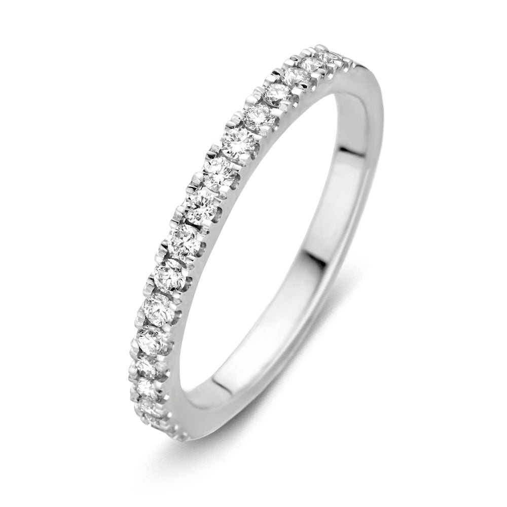 Ring aus Weißgold mit Brillanten (0,35 ct) in schlichter, glatter Form