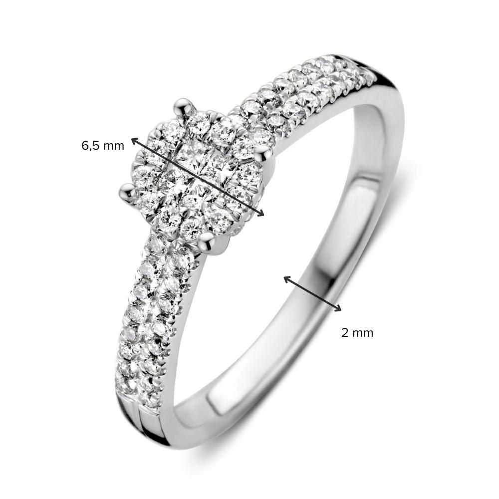 Eleganter Weißgoldring mit unsichtbar gefassten Diamanten und doppelreihigem Brillantkranz 0,45 ct.