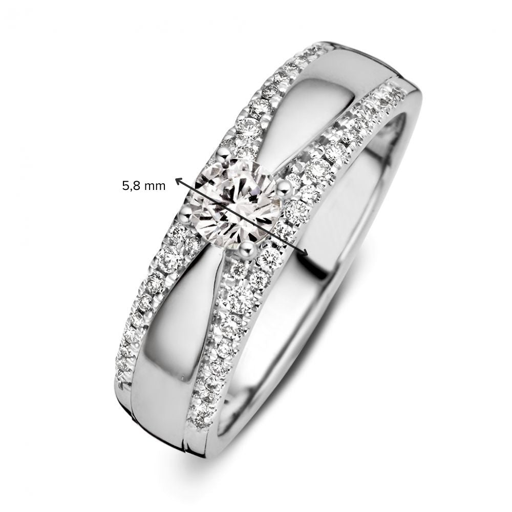 Eleganter Weißgoldring mit Diamant im Brillantschliff – 0,52 Karat