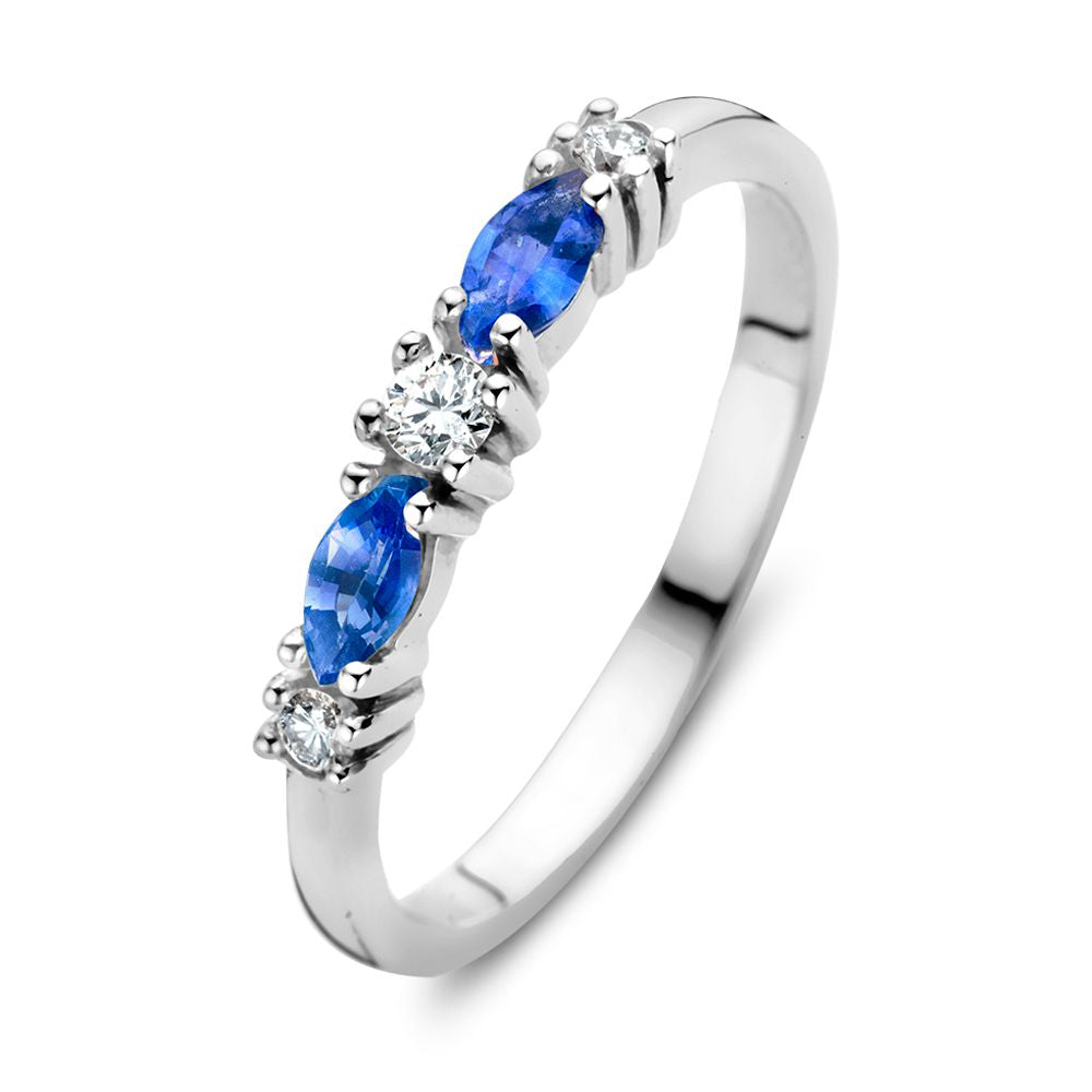 Ring aus 18 Karat Weißgold mit zwei blauen Saphiren und drei Brillanten