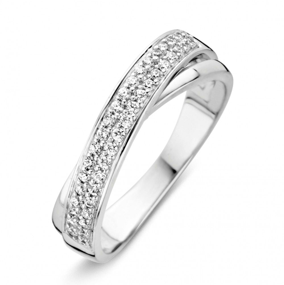 Schlichte, weiße Goldring mit Zirkonia, gewundenes Design und glänzender Oberfläche
