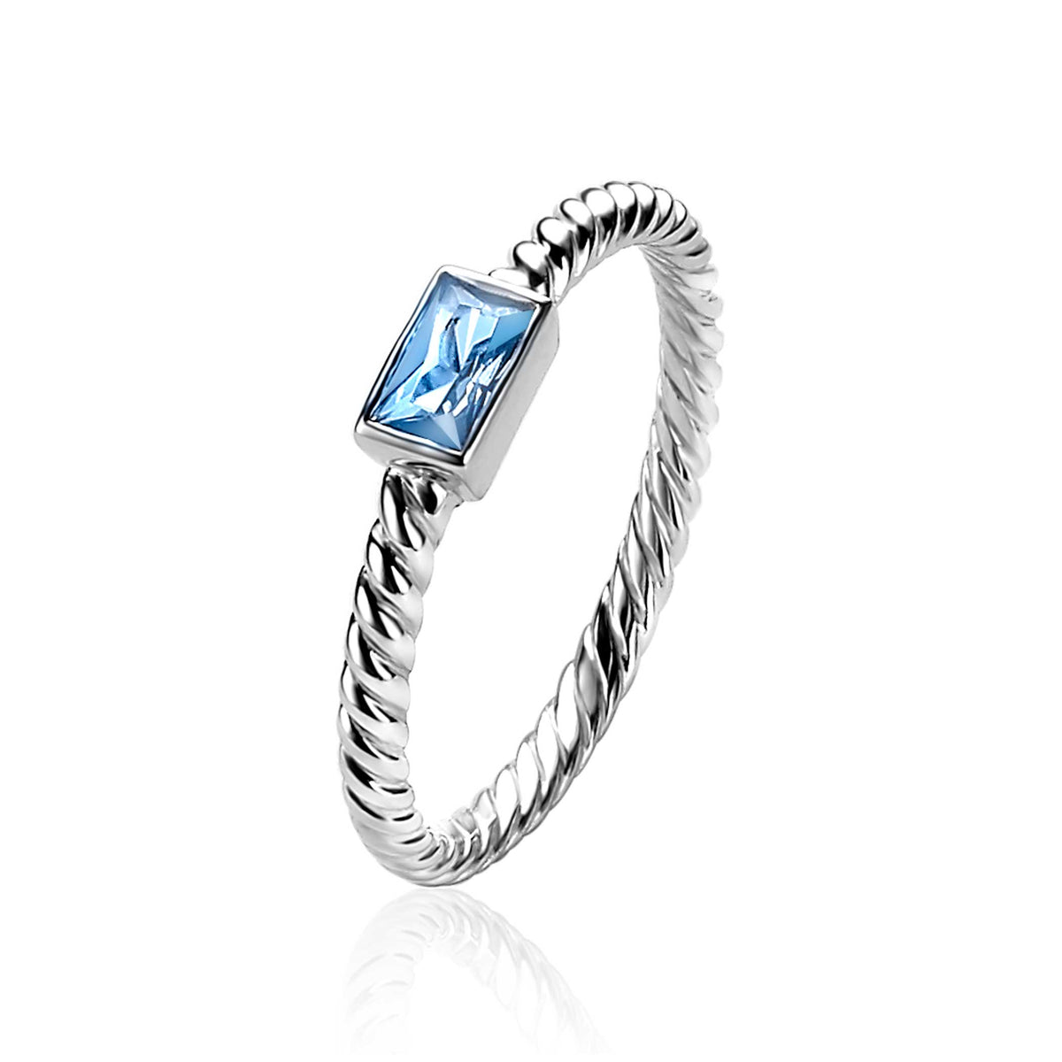 Ring aus Silber mit blauem Edelstein in rechteckiger Form und gedrehtem Band