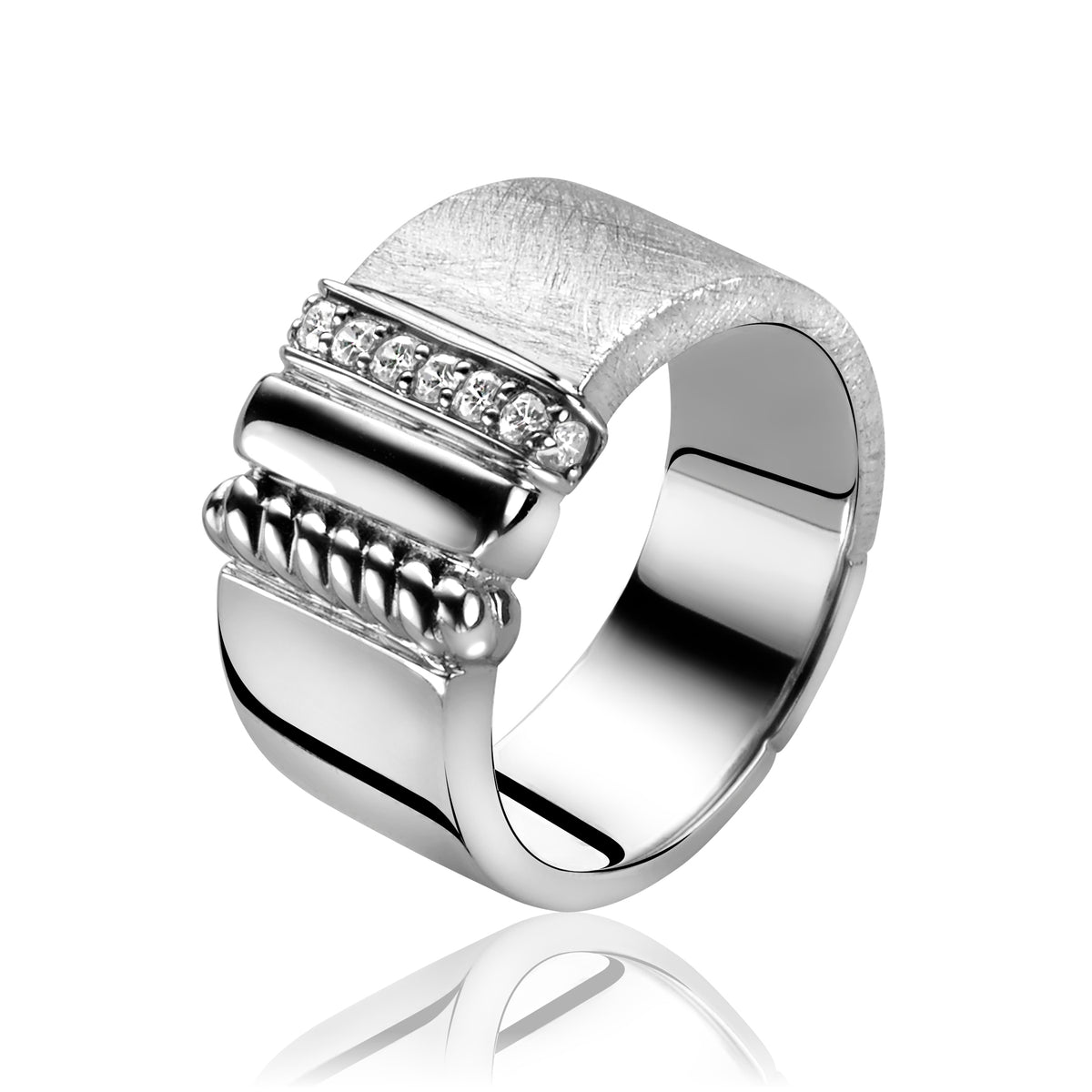 Ring aus Silber mit strukturiertem Design und kleinen, klaren Edelsteinen