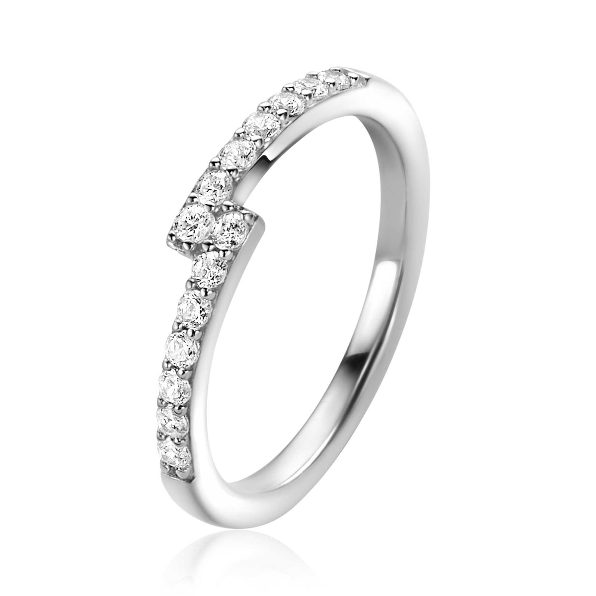 Ring aus Silber mit Zirkonia-Steinen in einer geschwungenen Form