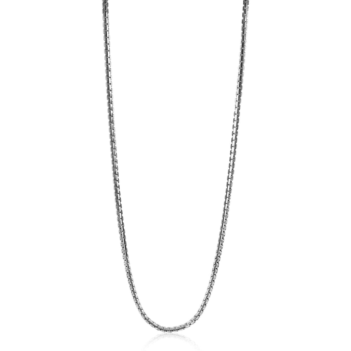 Halskette aus Silber mit feinem, glänzendem Design und klassischem Zopf-Muster