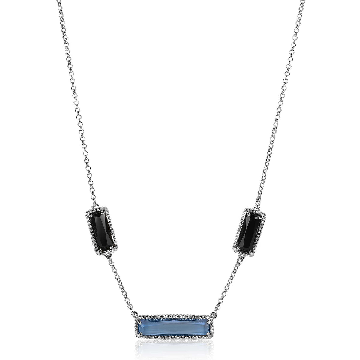 Halskette aus Silber mit blauem und schwarzem Anhänger in rechteckiger Form
