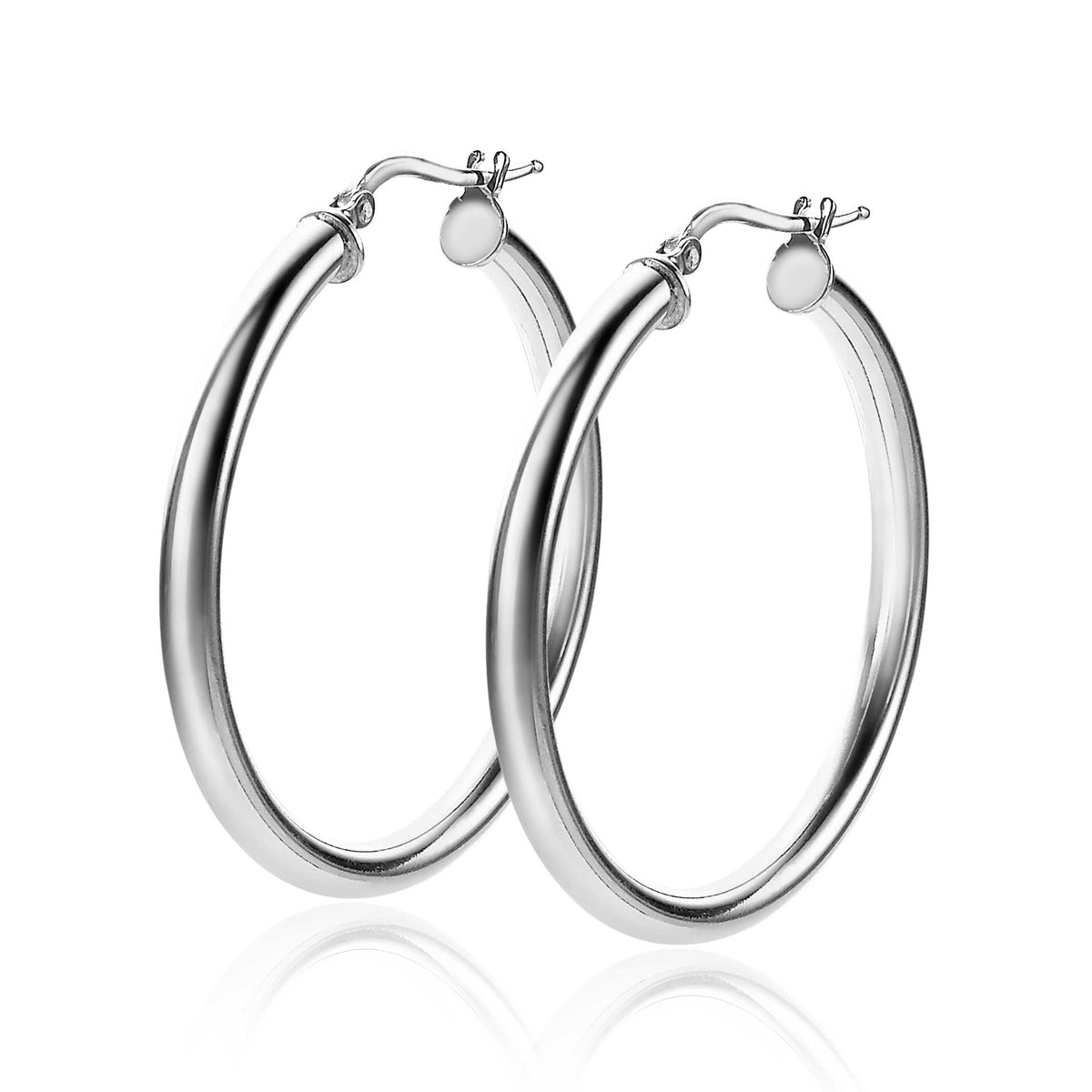 Ohrringe aus Silber mit glattem, hohlem Design und einem einfachen Verschluss