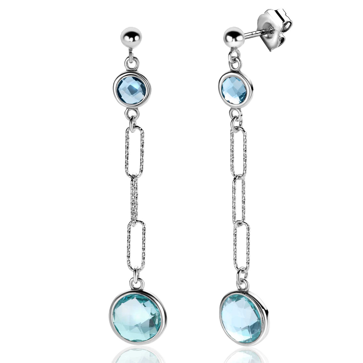 Ohrringe aus Silber mit blauen Edelsteinen und einer Kettenverbindung