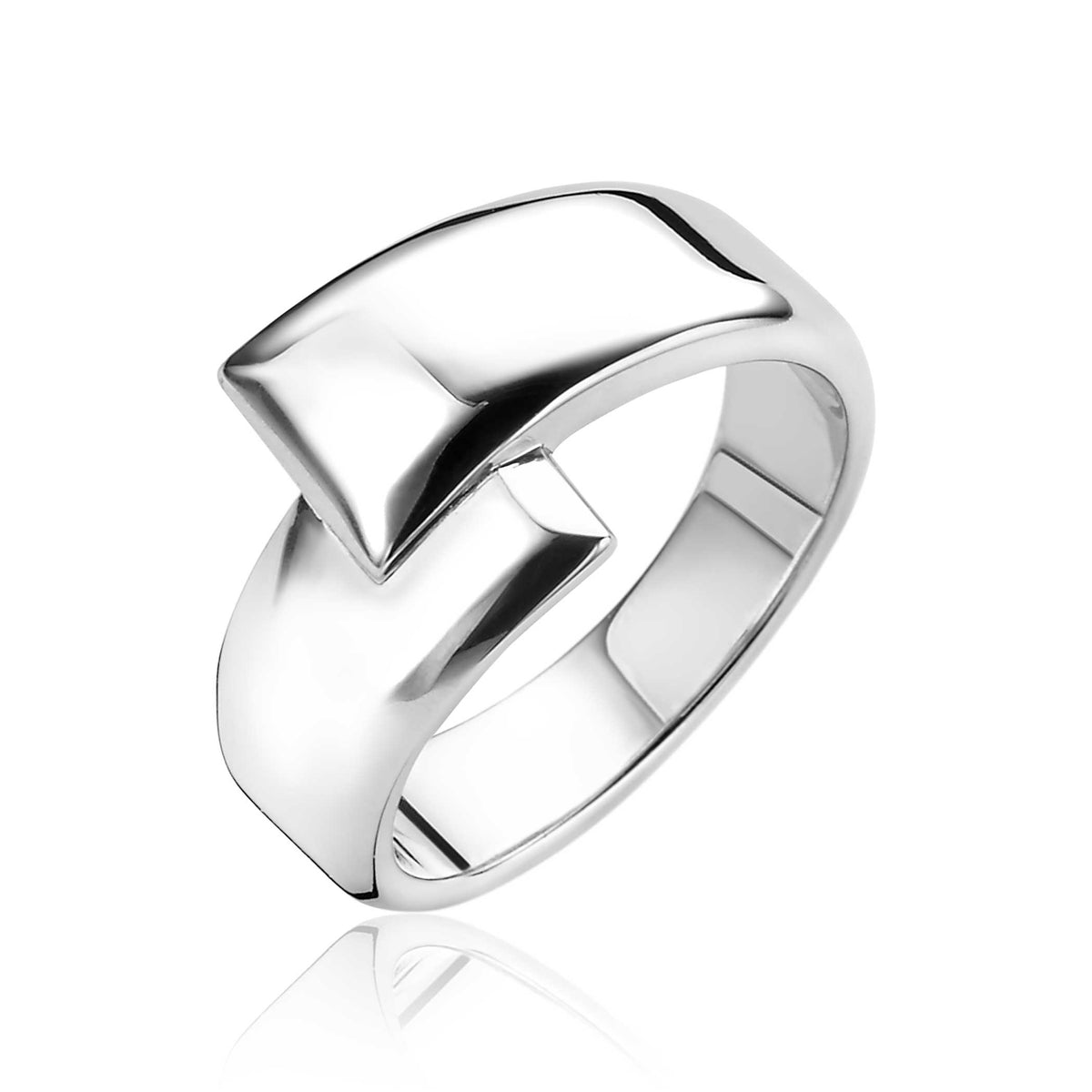 Ring aus Silber mit glänzender, geschwungener Form und markantem, spitzem Detail