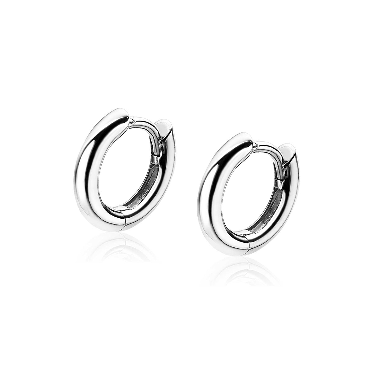 Ohrringe aus Silber in kreisförmiger Form mit glänzender Oberfläche