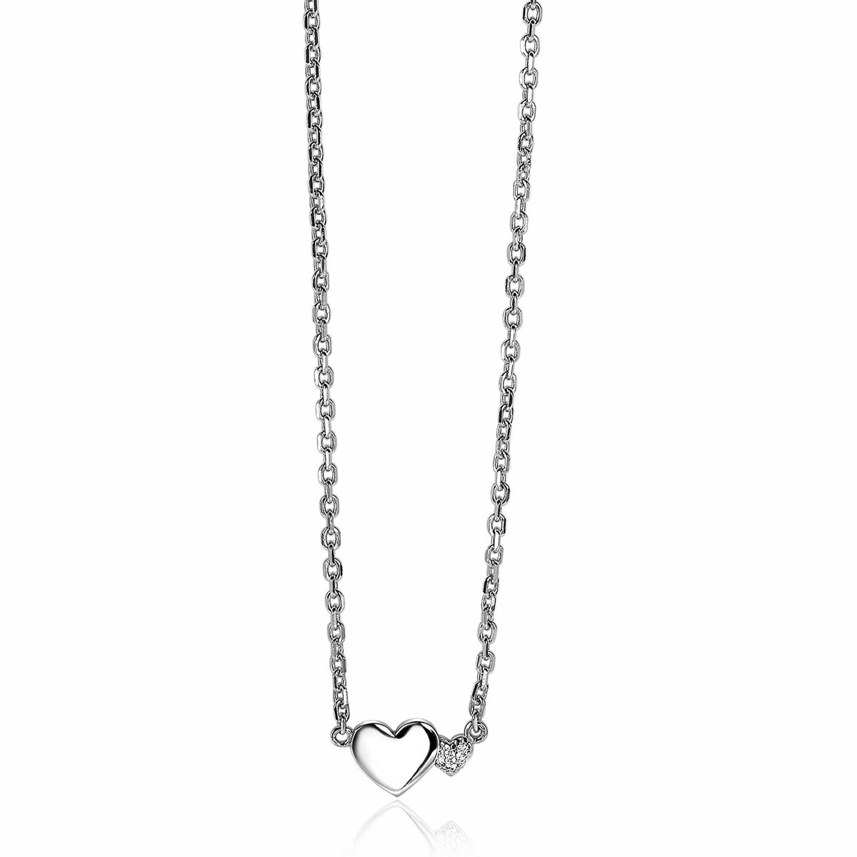 Kette aus Silber mit Herzanhänger und kleinen Zirkonia-Steinen
