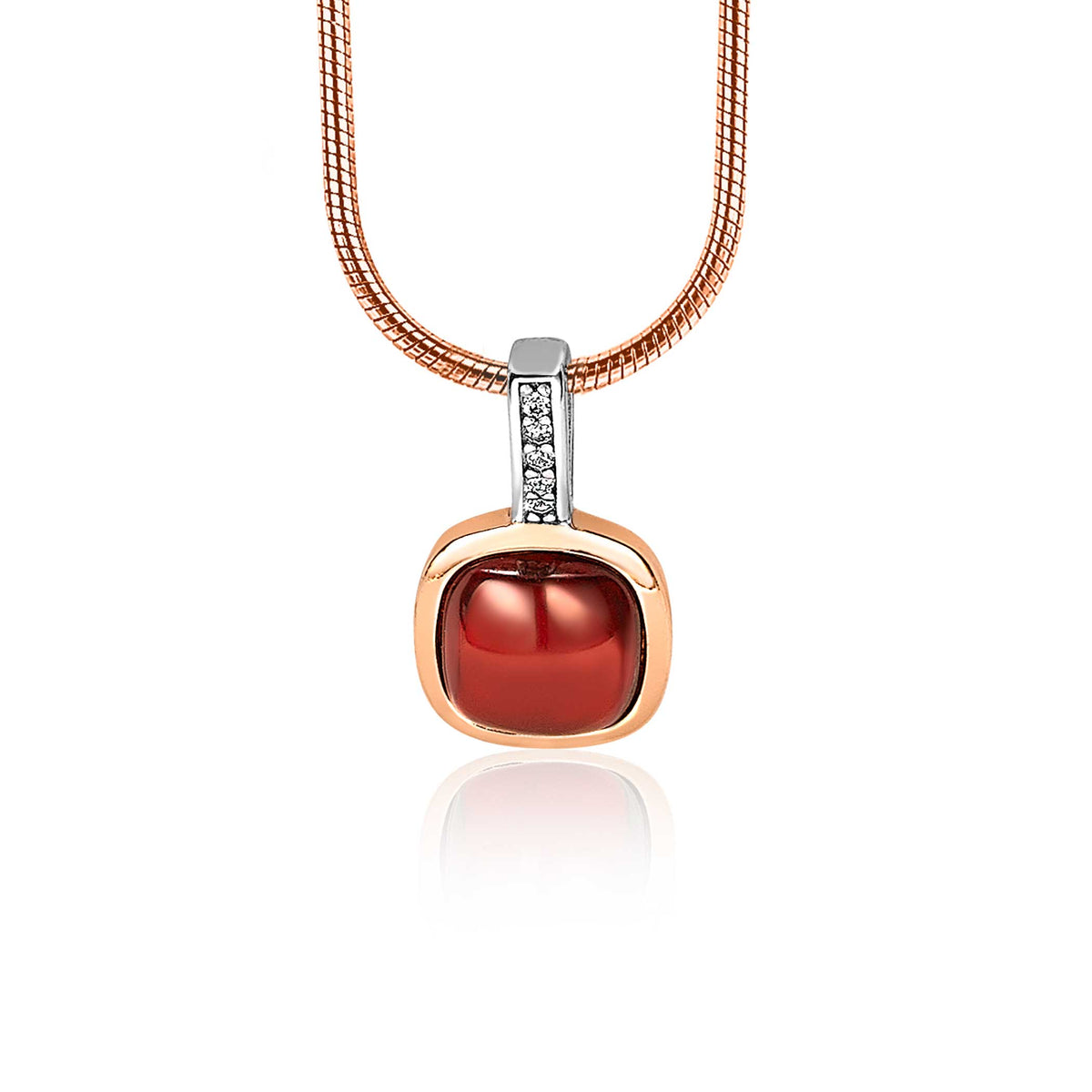 Hänger mit rotem Edelstein und Zirkonia, an einem roségoldenen Mesh-Armband