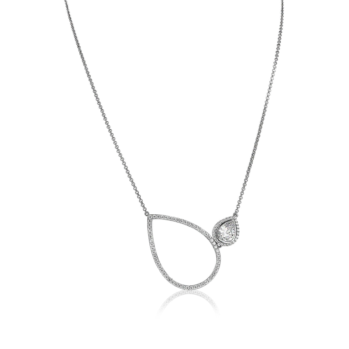 Kette aus Silber mit tropfenförmigem Anhänger und rundem Edelstein