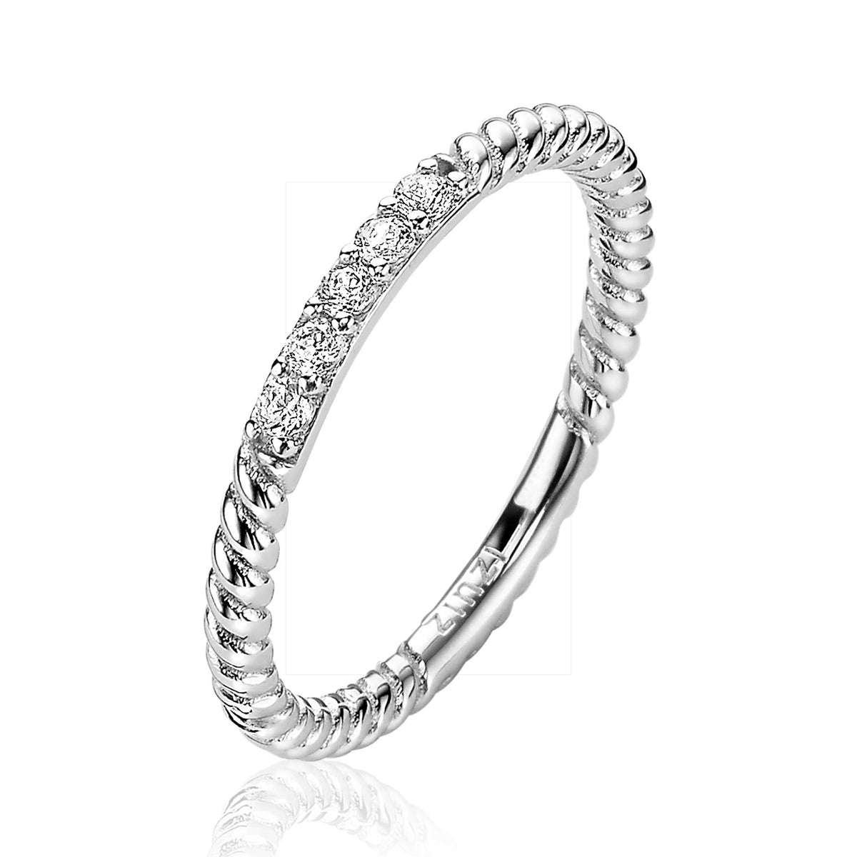 Ring aus Silber mit drehendem Design und fünf kleinen, funkelnden Zirkonia-Steinen